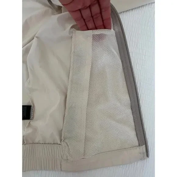 The North Face WindWall Hooded Full Zip Windbreaker, Cream/Light Gray, Medium - Picture 5 of 5